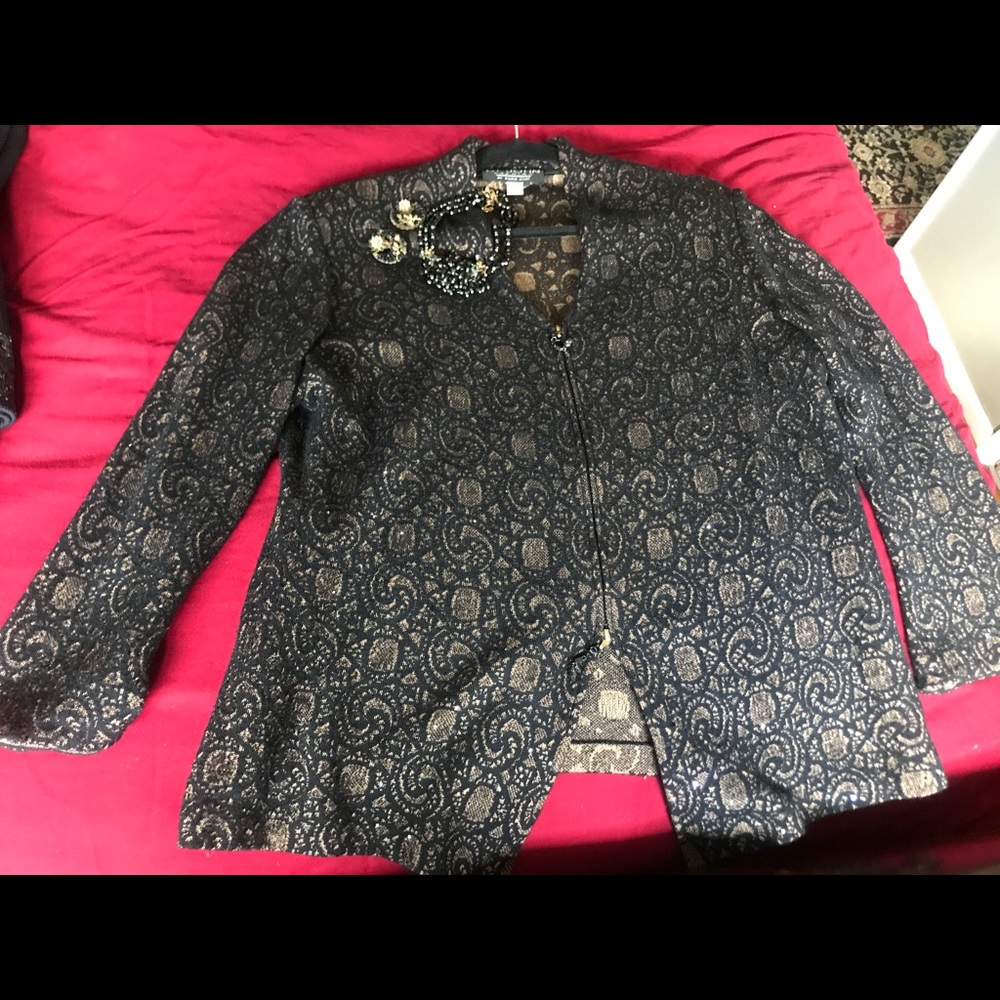 Fabulous St John Swing Jacket with 3/4 Sleeves.